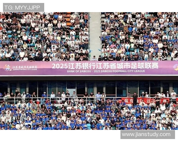 厦门中山路足球明星的传奇故事与球迷热情交织的精彩瞬间 厦门中山路足球明星的传奇故事与球迷热情交织的精彩瞬间