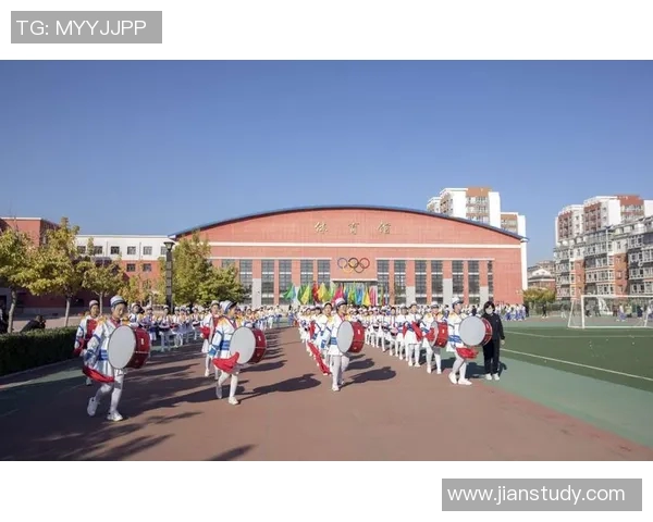 女足球明星高清海报展现运动魅力与青春风采的视觉盛宴